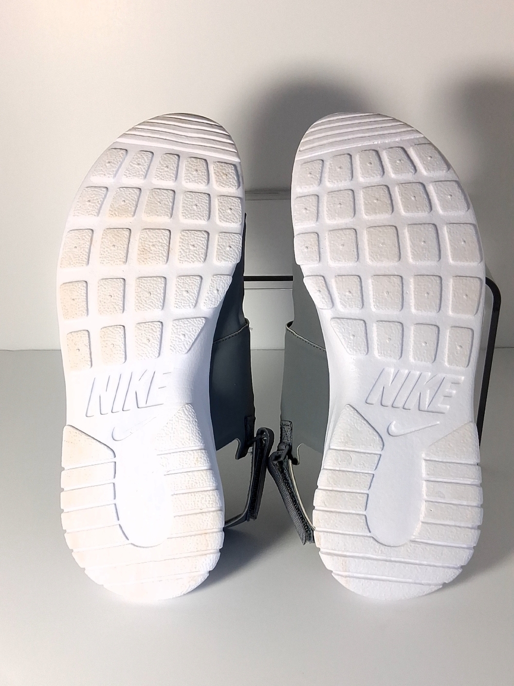 Nike Grey Logo Sport Women's Sandals Size 8 - Picture 15 of 16